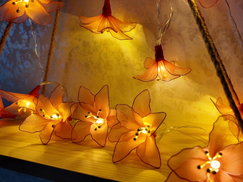 Rosa Lilienlichterkette, romantische LED-Dekolichter, geeignet für Schlafzimmer, Hochzeit, Party, Fensterdekoration