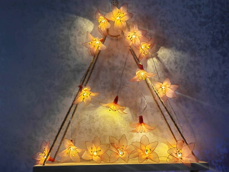 Rosa Lilienlichterkette, romantische LED-Dekolichter, geeignet für Schlafzimmer, Hochzeit, Party, Fensterdekoration