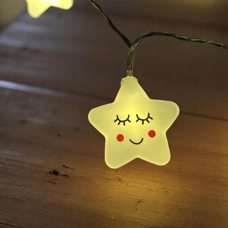 Sternförmige LED-Lichterkette, geeignet für Valentinstag, Partys und als Heimdekoration.