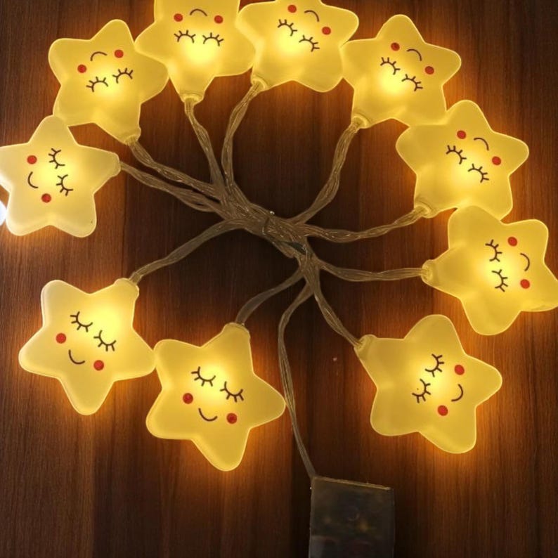 Sternförmige LED-Lichterkette, geeignet für Valentinstag, Partys und als Heimdekoration.
